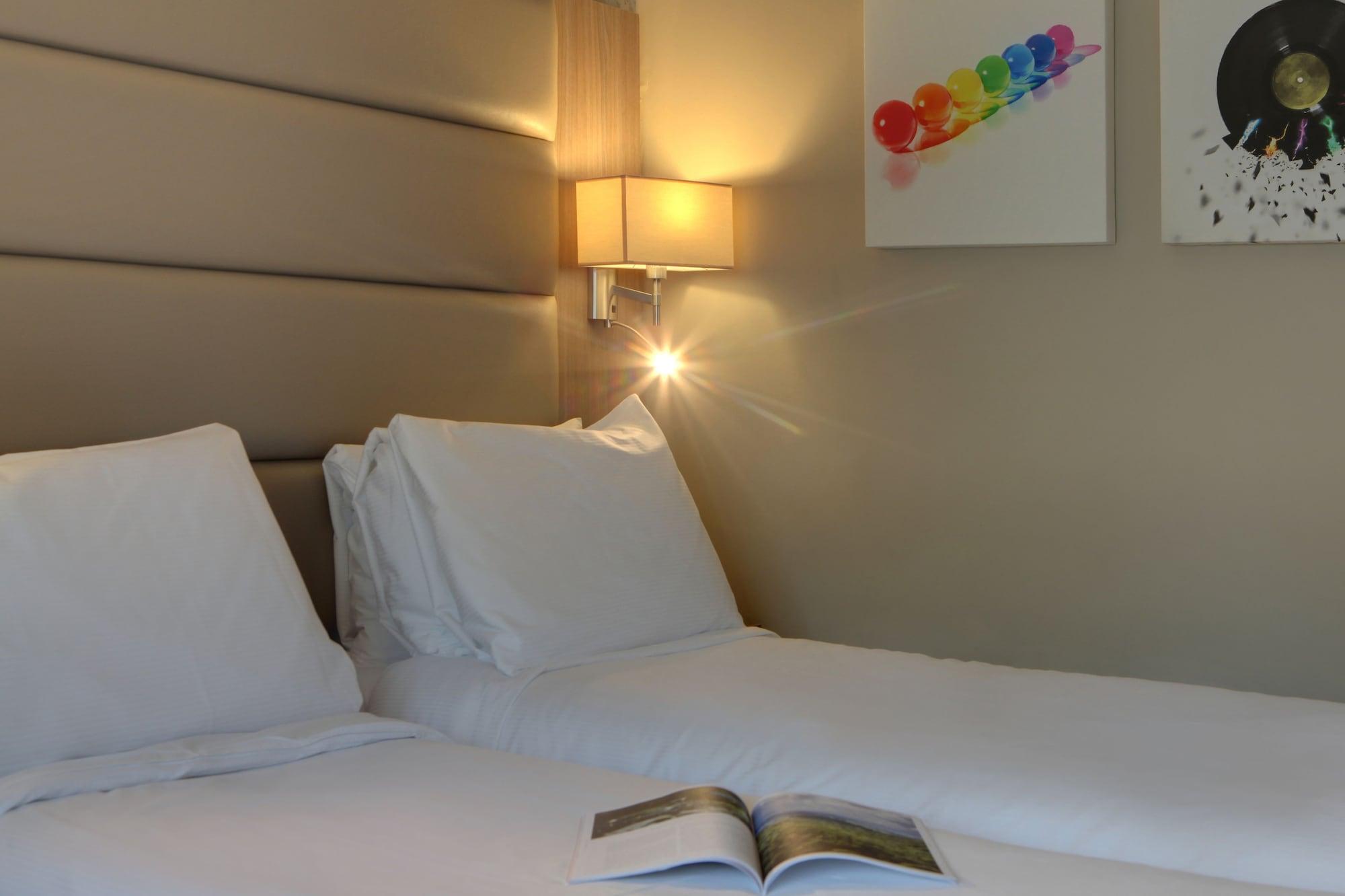 Best Western Pontypool Metro Hotel Exterior foto