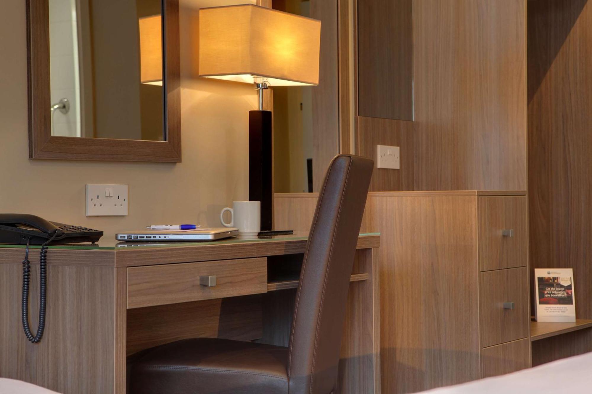 Best Western Pontypool Metro Hotel Exterior foto