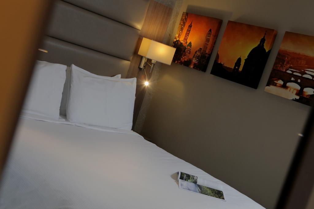 Best Western Pontypool Metro Hotel Exterior foto